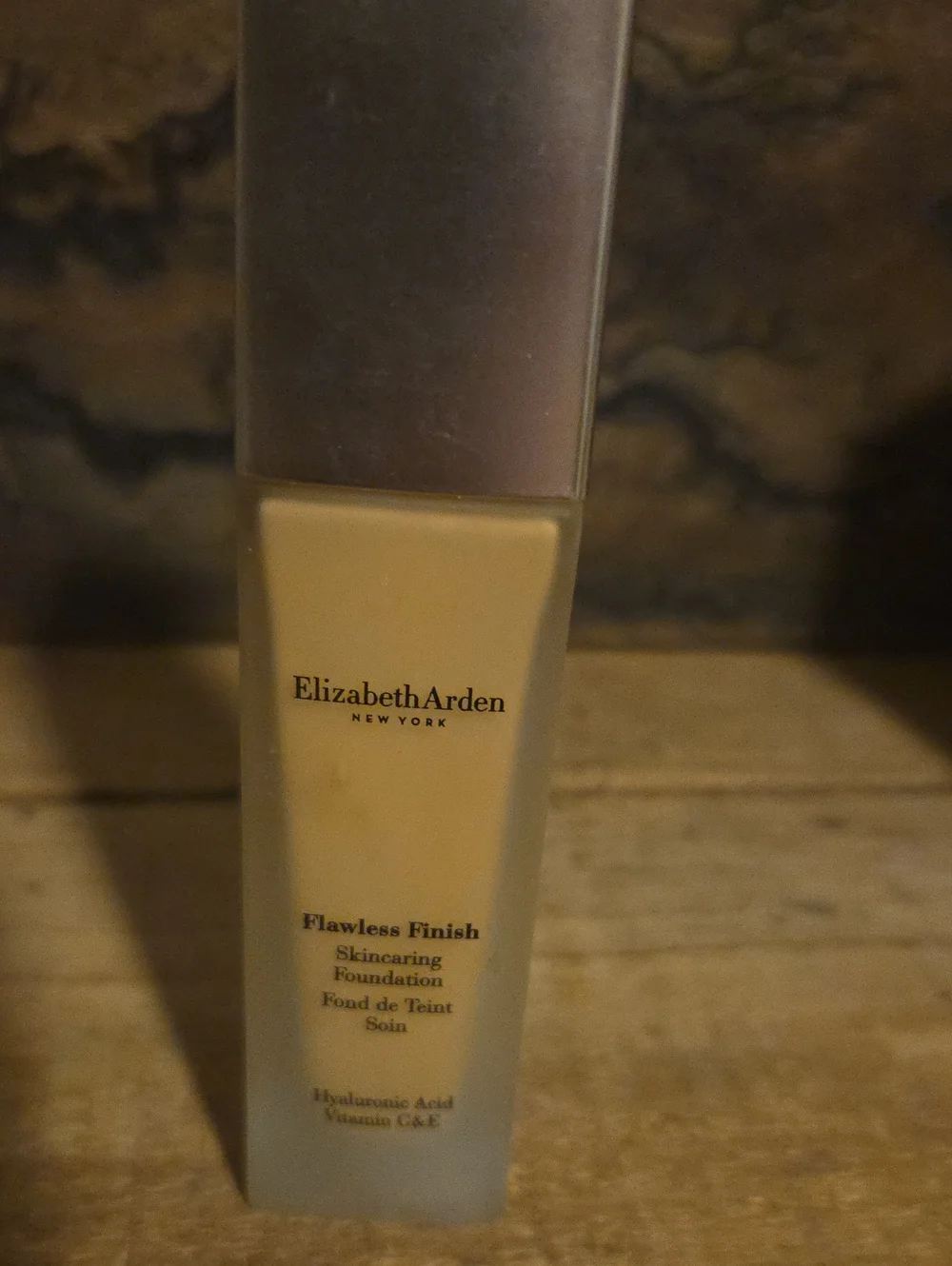 Elizabeth Arden Flawless Finish Skincaring Foundation - 430W New